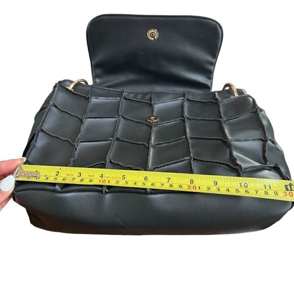 NWT True Love Faux leather flap black crossbody - Picture 7 of 10